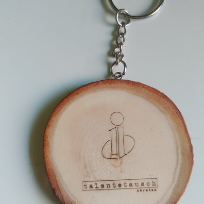 Schlüsselanhäger, Holz, personalisiert, Geschenk, Laser, Lasergravur, Handarbeit Schlüsselanhänger aus Holz (Talentetausch Kärnten)